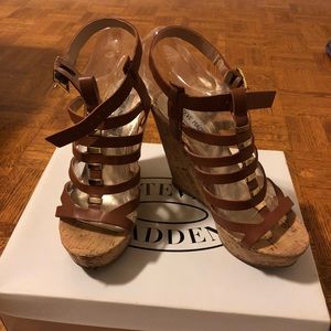 Steve Madden brown wedges